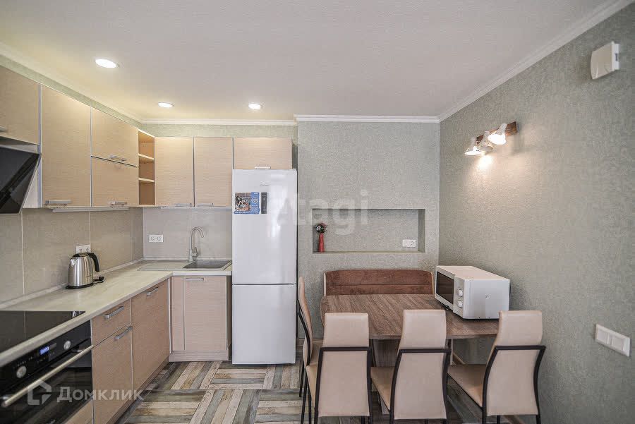 Сдаётся 2-комнатная квартира, 72 м²
