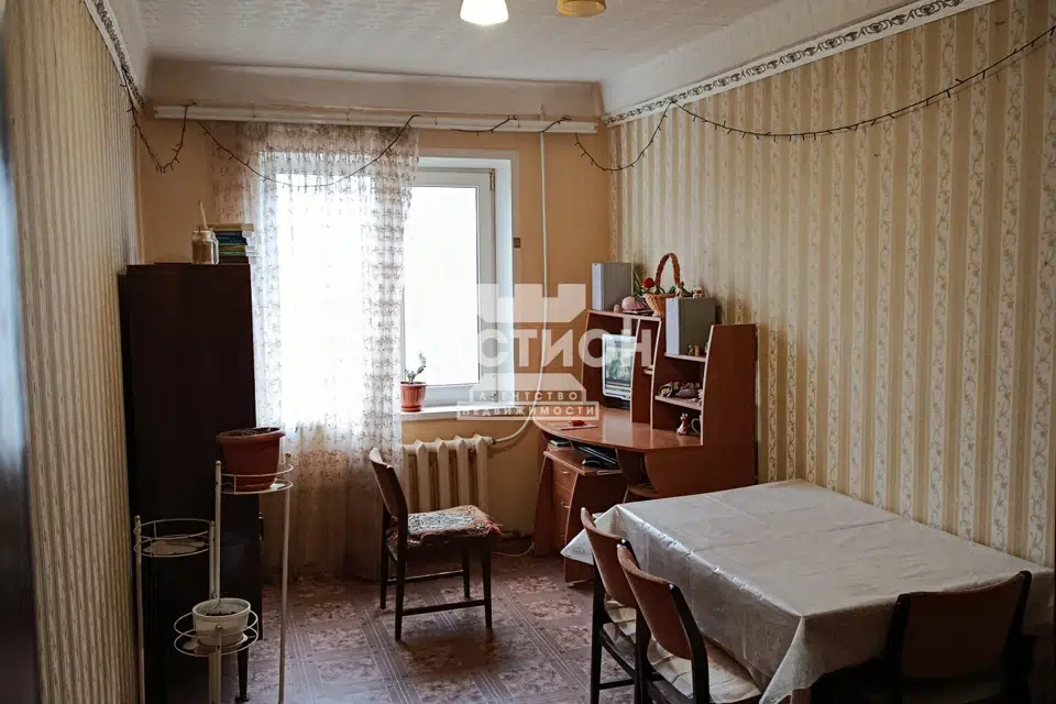 Продаётся 4-комнатная квартира, 69 м²