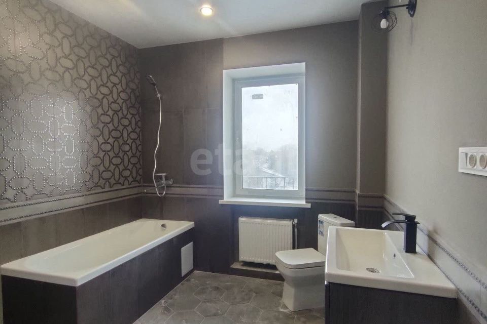 Продаётся 2-комнатная квартира, 62.6 м²