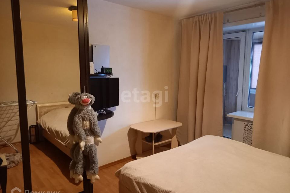 Продаётся 4-комнатная квартира, 62.2 м²