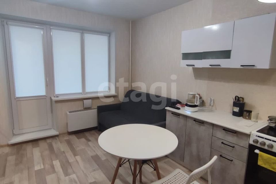 Продаётся 3-комнатная квартира, 51.8 м²
