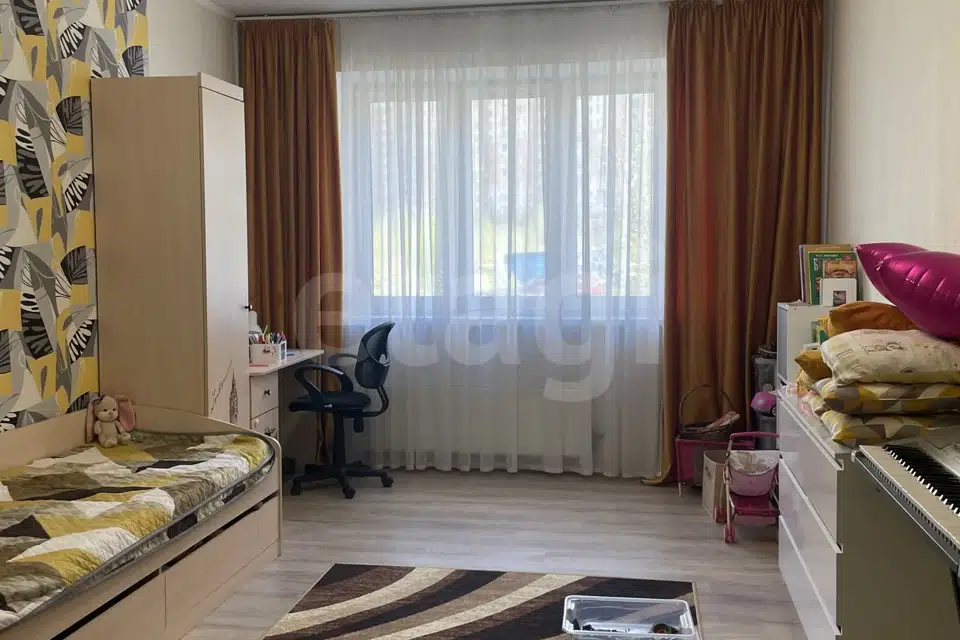 Продаётся 3-комнатная квартира, 75.8 м²