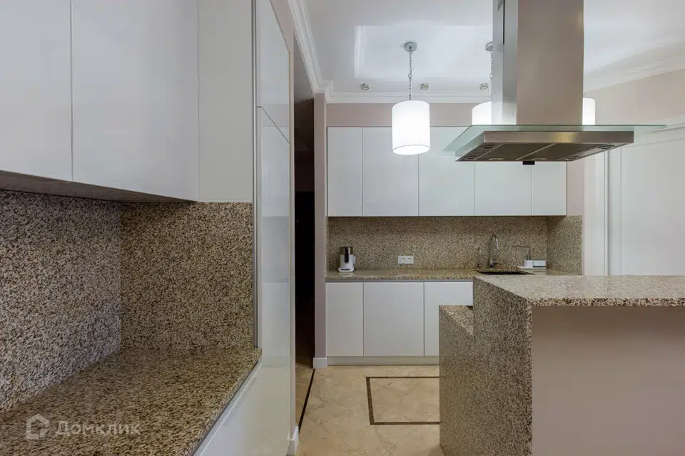 Продаётся 3-комнатная квартира, 114.2 м²