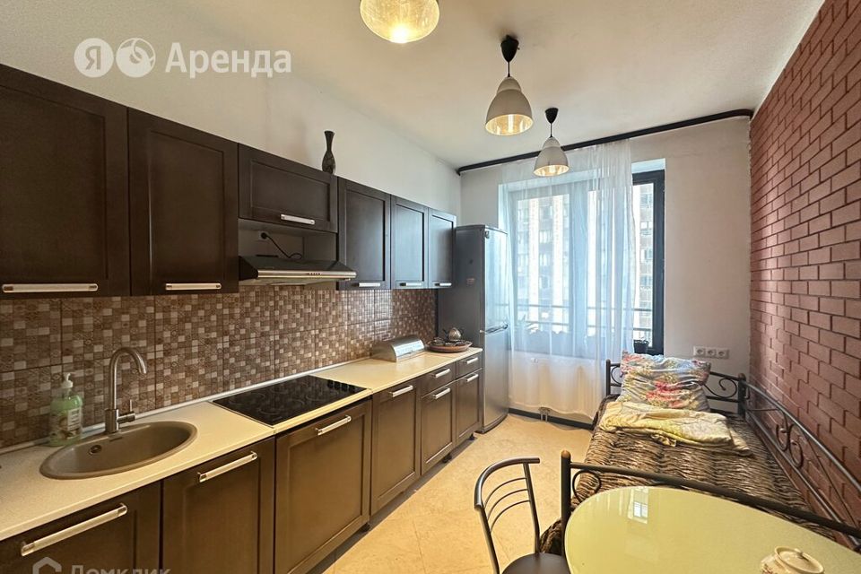 Сдаётся 2-комнатная квартира, 68 м²