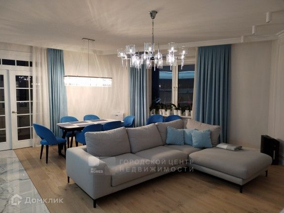 Продаётся 3-комнатная квартира, 166 м²