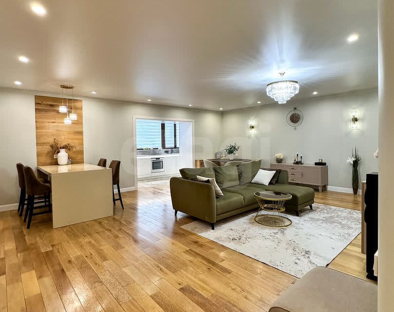 Сдаётся 3-комнатная квартира, 122.7 м²