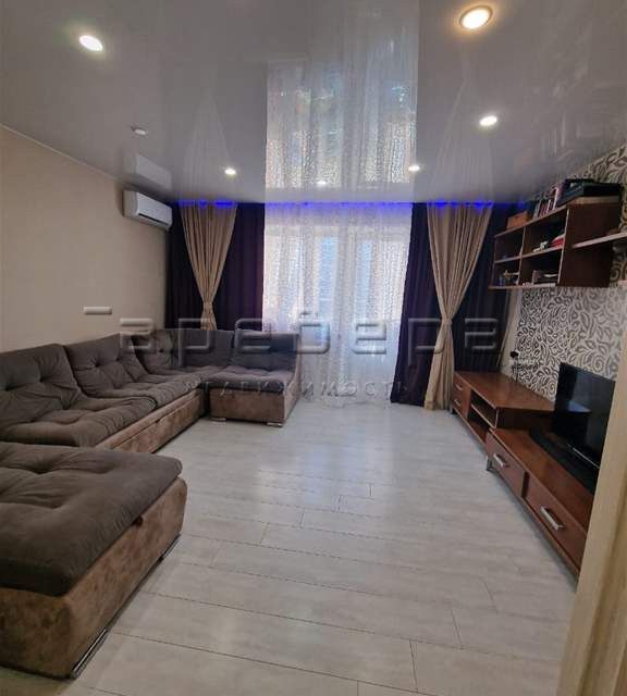 Продаётся 3-комнатная квартира, 65.3 м²