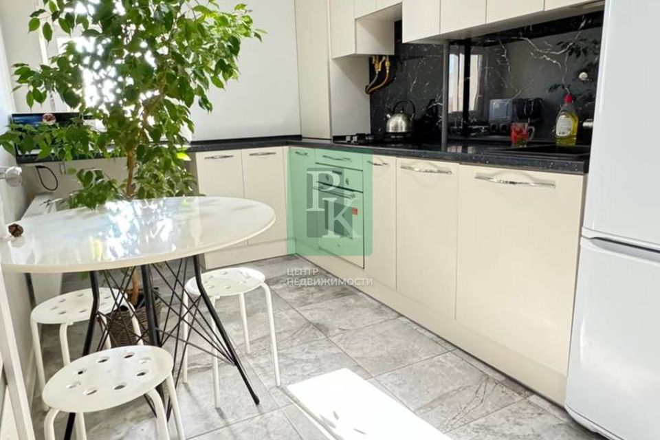 Продаётся 1-комнатная квартира, 35.6 м²