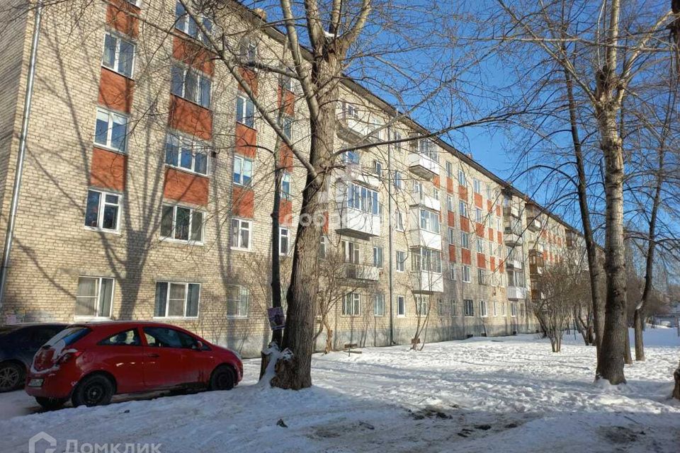 Продаётся 3-комнатная квартира, 50.8 м²