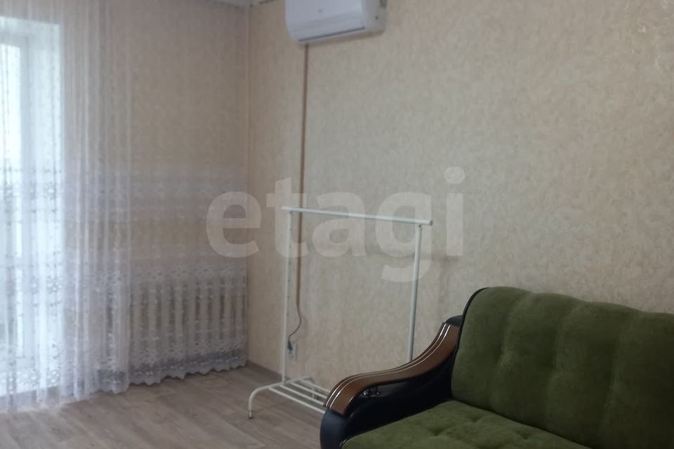 Продаётся 2-комнатная квартира, 60.7 м²