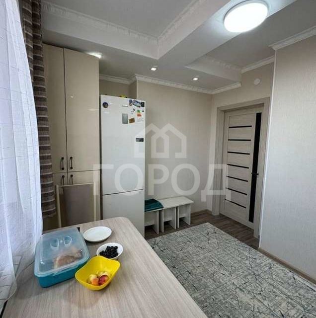 Сдаётся 2-комнатная квартира, 61 м²