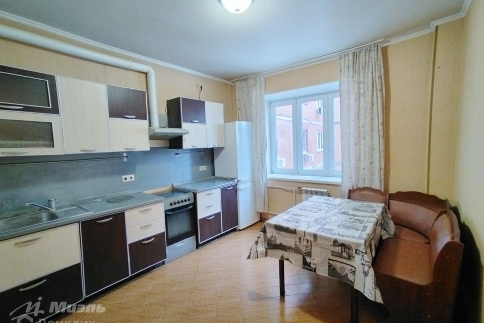 Сдаётся 2-комнатная квартира, 63 м²