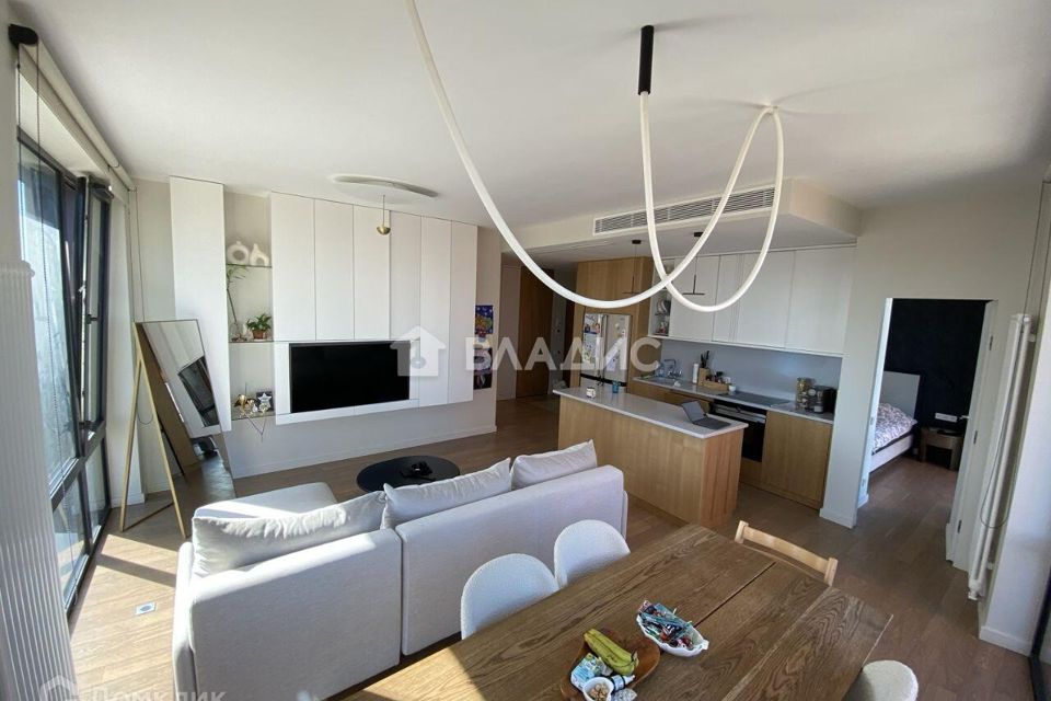 Продаётся 4-комнатная квартира, 98 м²