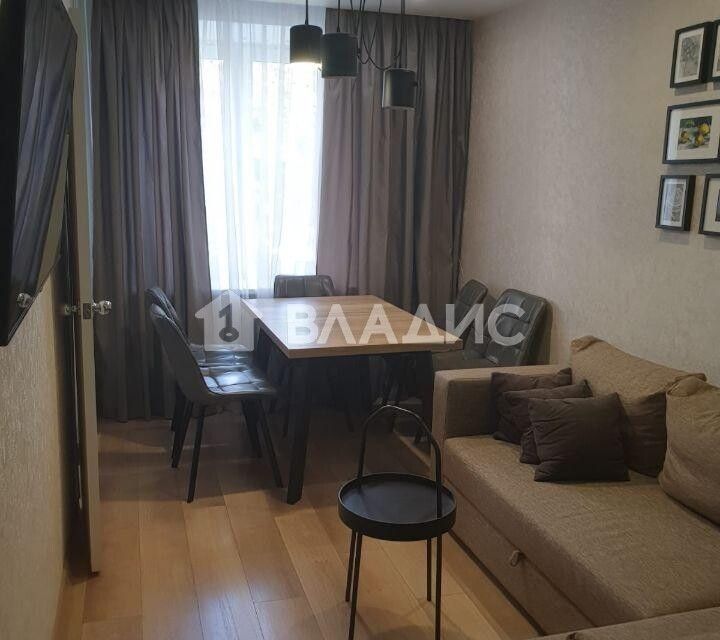 Продаётся 3-комнатная квартира, 57.3 м²