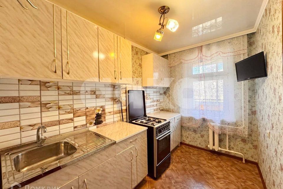 Продаётся 4-комнатная квартира, 74.2 м²