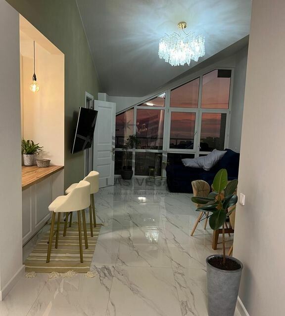 Сдаётся 2-комнатная квартира, 80 м²