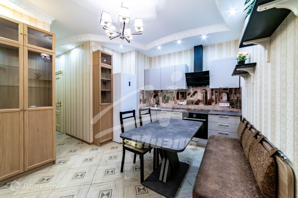 Сдаётся 2-комнатная квартира, 71.1 м²