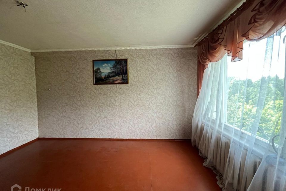 Продаётся 4-комнатная квартира, 56.9 м²
