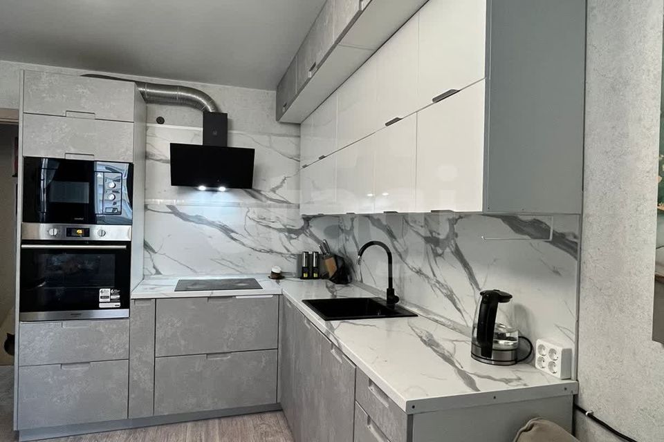 Продаётся 2-комнатная квартира, 65 м²