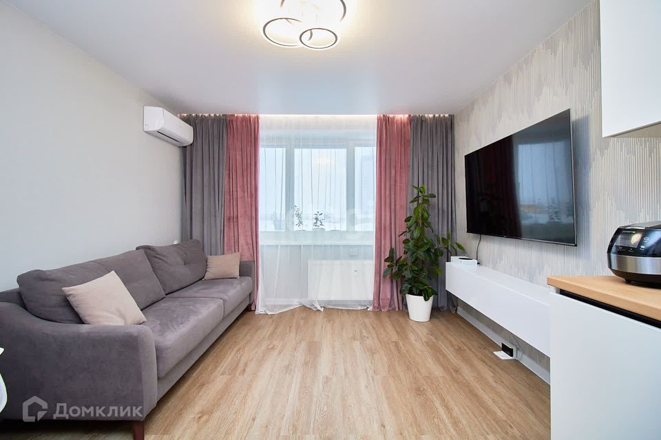 Продаётся 2-комнатная квартира, 71.2 м²