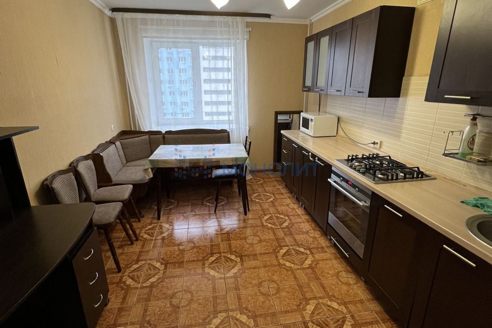 Продаётся 2-комнатная квартира, 77.4 м²