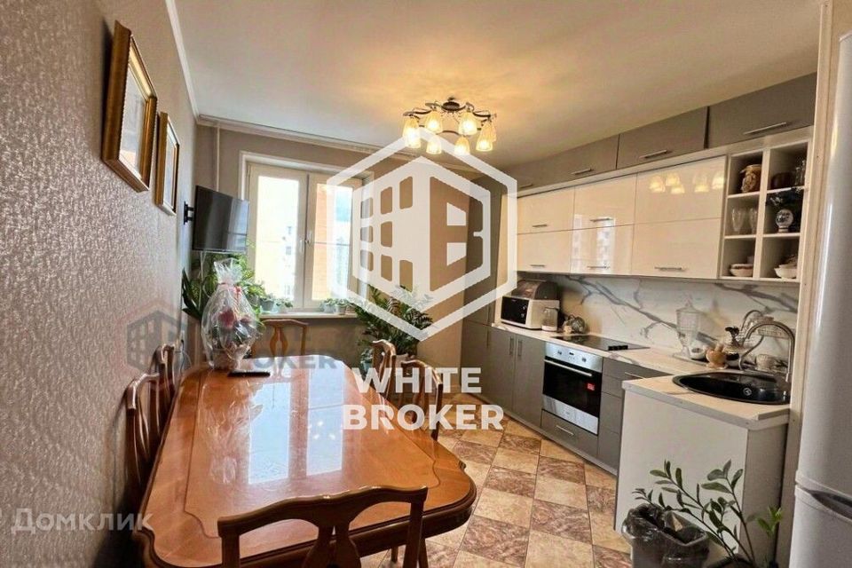 Продаётся 5-комнатная квартира, 111.5 м²