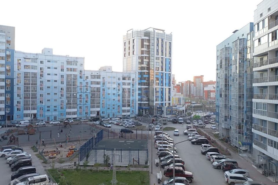 Продаётся 1-комнатная квартира, 47.6 м²