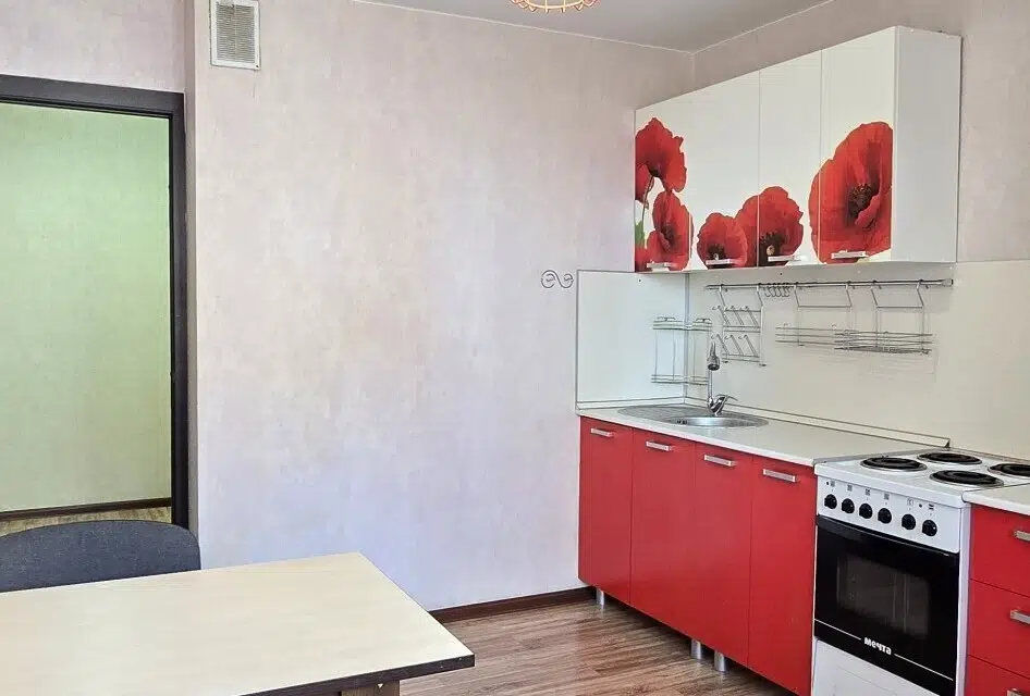Продаётся 1-комнатная квартира, 42 м²