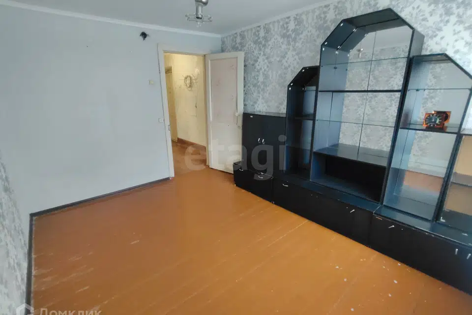 Продаётся 3-комнатная квартира, 41.6 м²