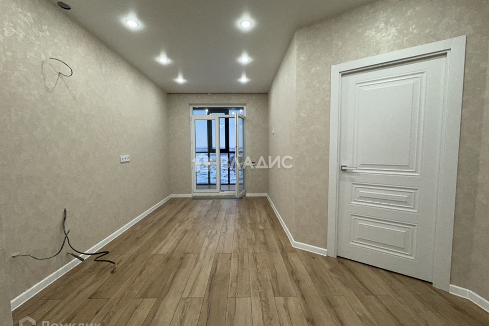 Продаётся 1-комнатная квартира, 43.3 м²