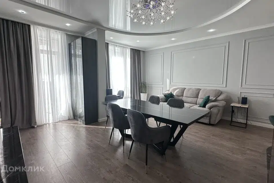 Продаётся 2-комнатная квартира, 67.3 м²