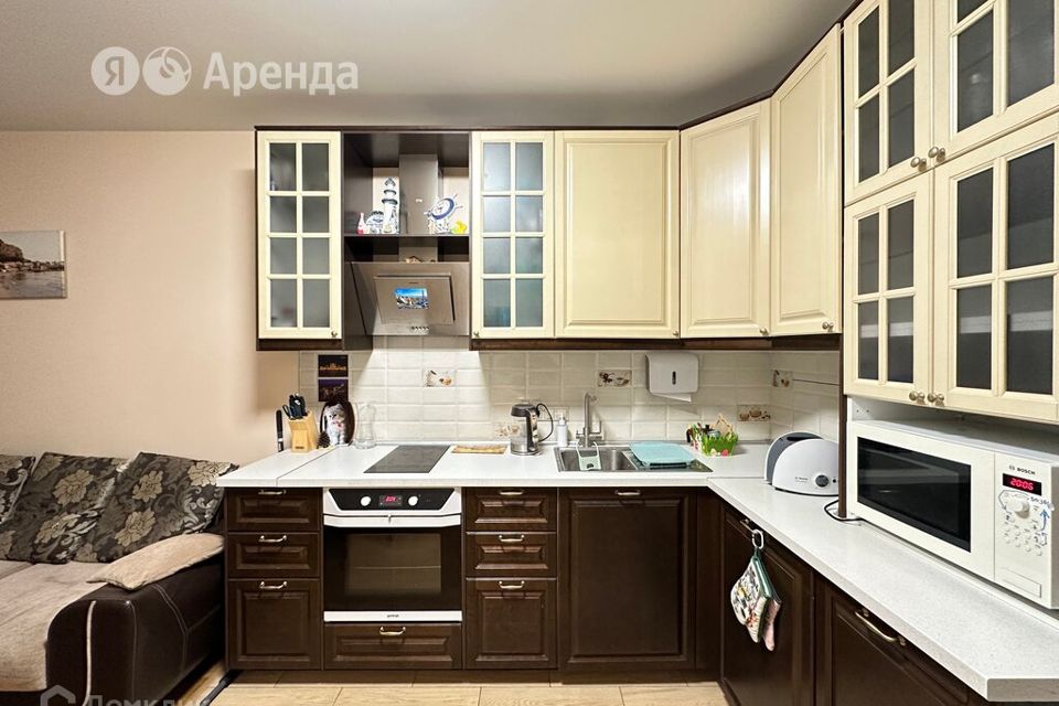 Сдаётся 2-комнатная квартира, 82 м²