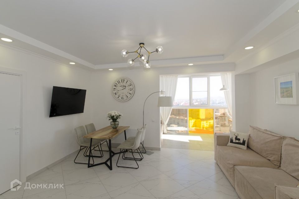 Продаётся 2-комнатная квартира, 76 м²