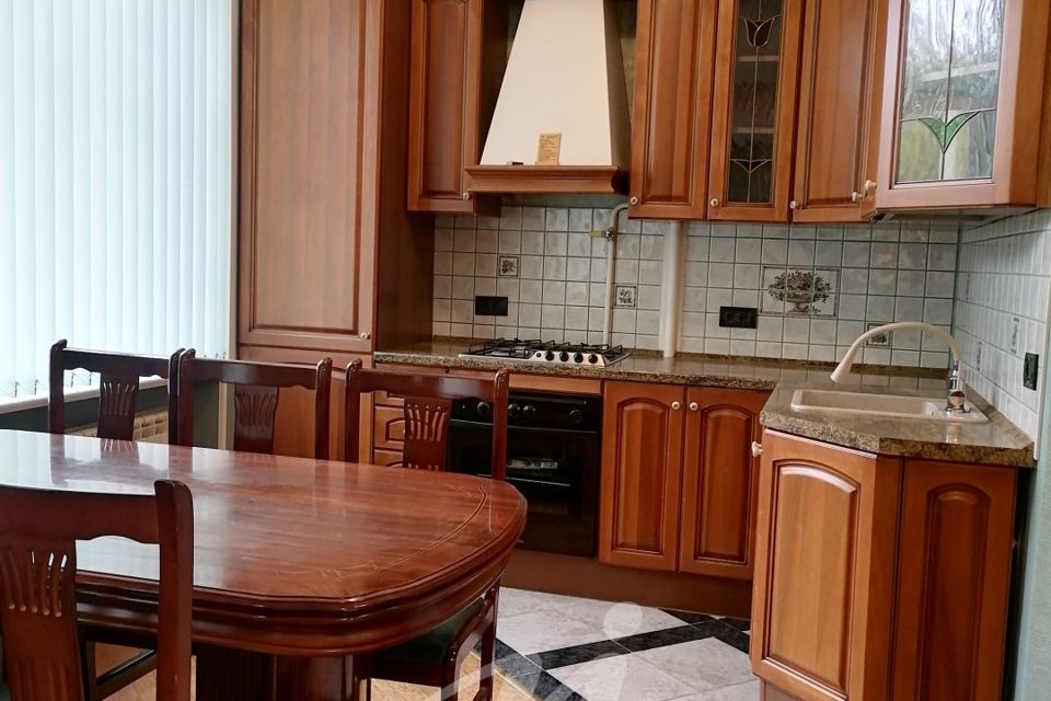Сдаётся 2-комнатная квартира, 64 м²