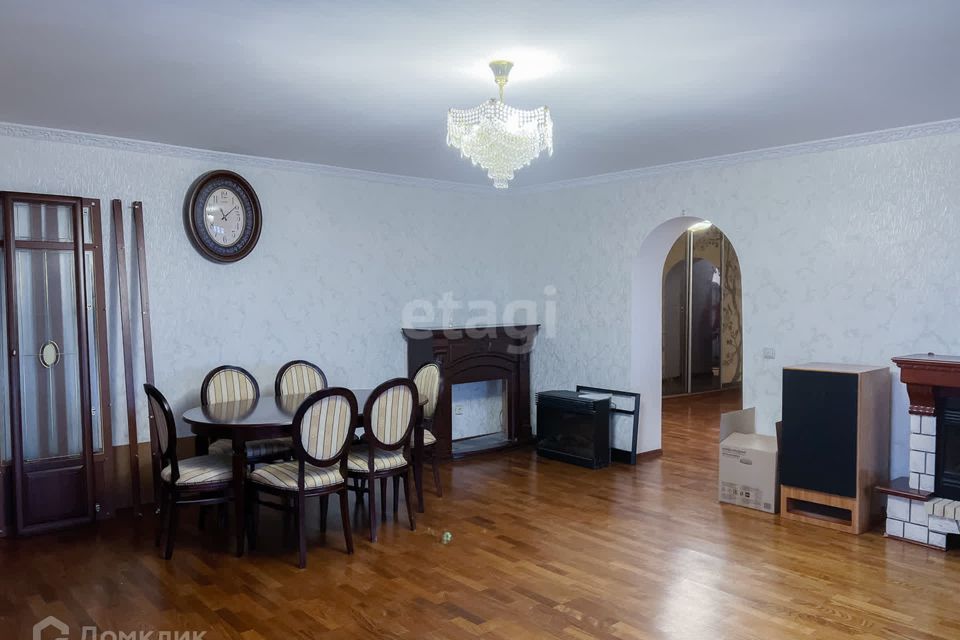 Продаётся 3-комнатная квартира, 115 м²