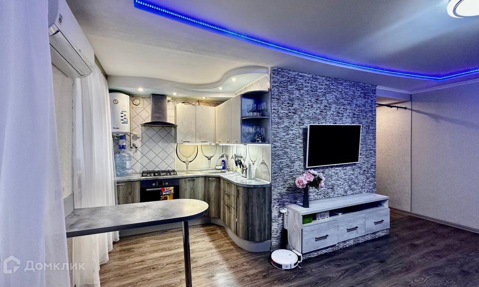 Продаётся 3-комнатная квартира, 43.3 м²