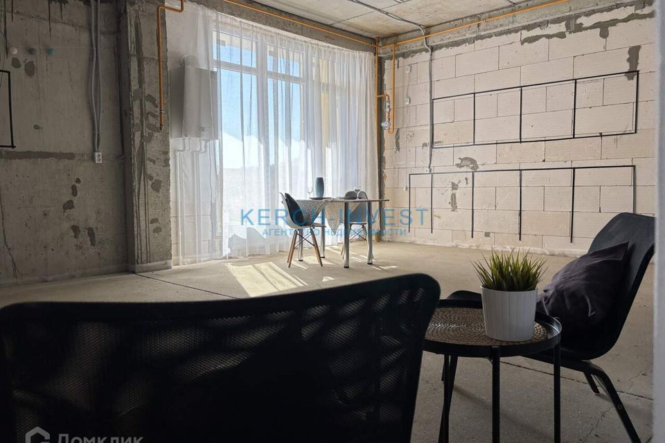 Продаётся 3-комнатная квартира, 121 м²