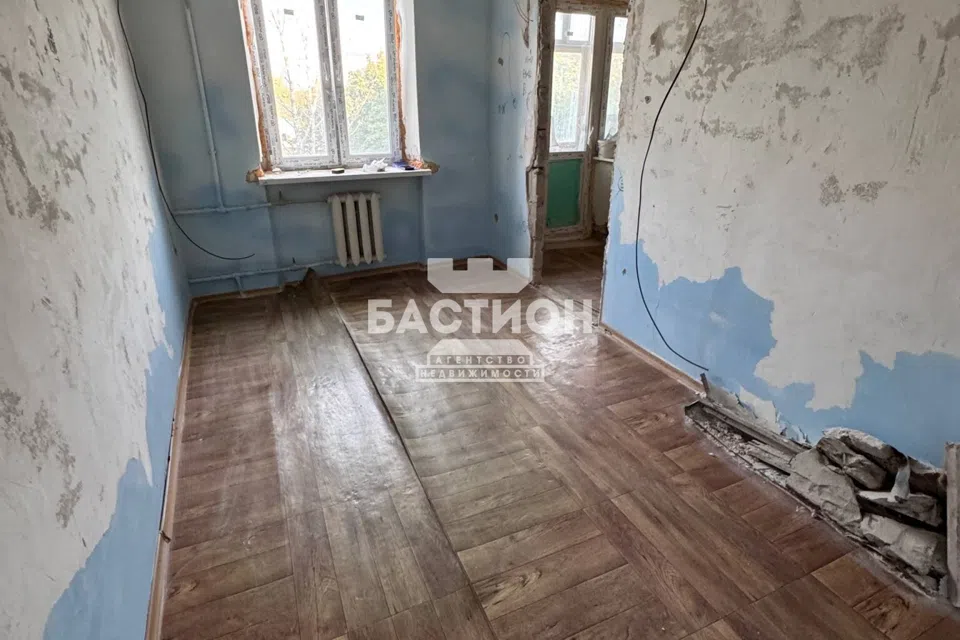 Продаётся 3-комнатная квартира, 57.3 м²