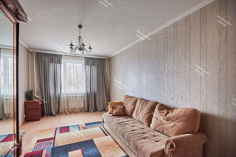 Продаётся 4-комнатная квартира, 98 м²