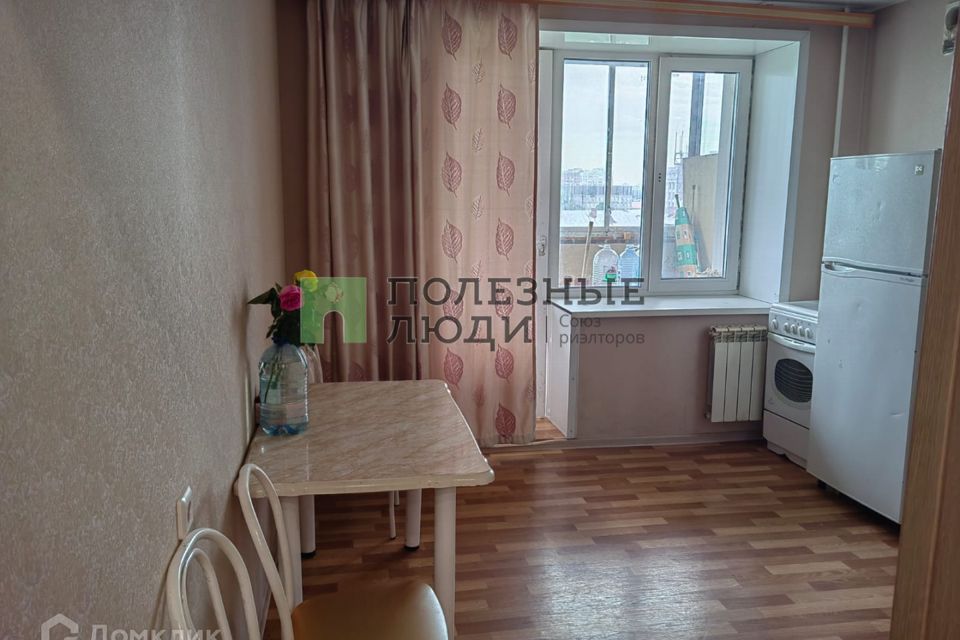 Сдаётся 2-комнатная квартира, 65 м²