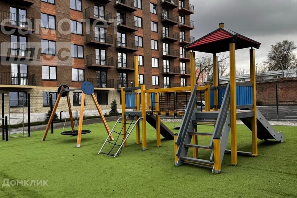 Продаётся 1-комнатная квартира, 43.2 м²