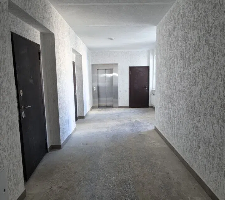 Продаётся 4-комнатная квартира, 162.7 м²
