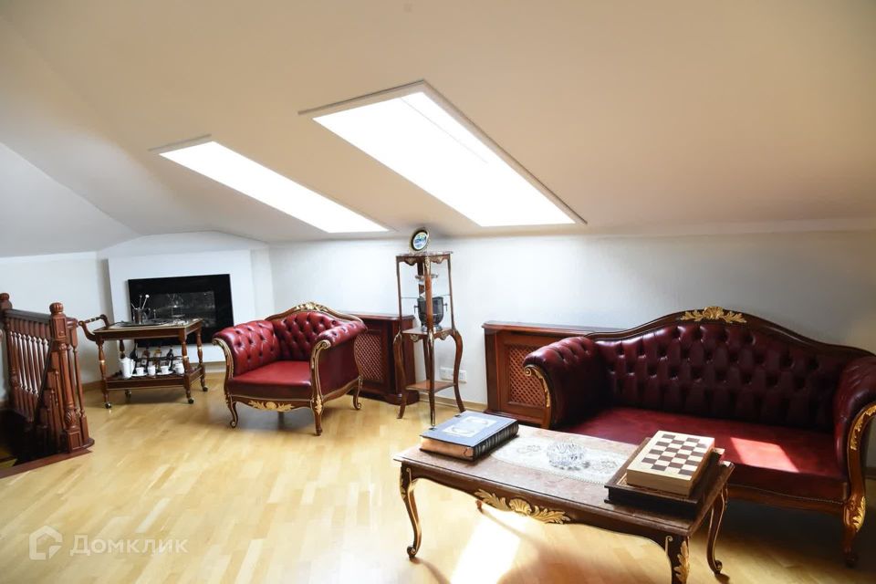 Продаётся 5-комнатная квартира, 155 м²