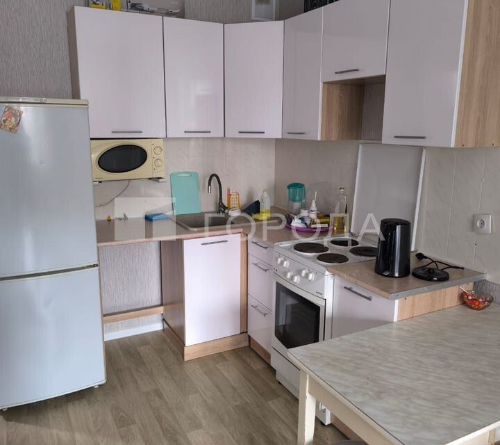 Сдаётся 2-комнатная квартира, 65 м²