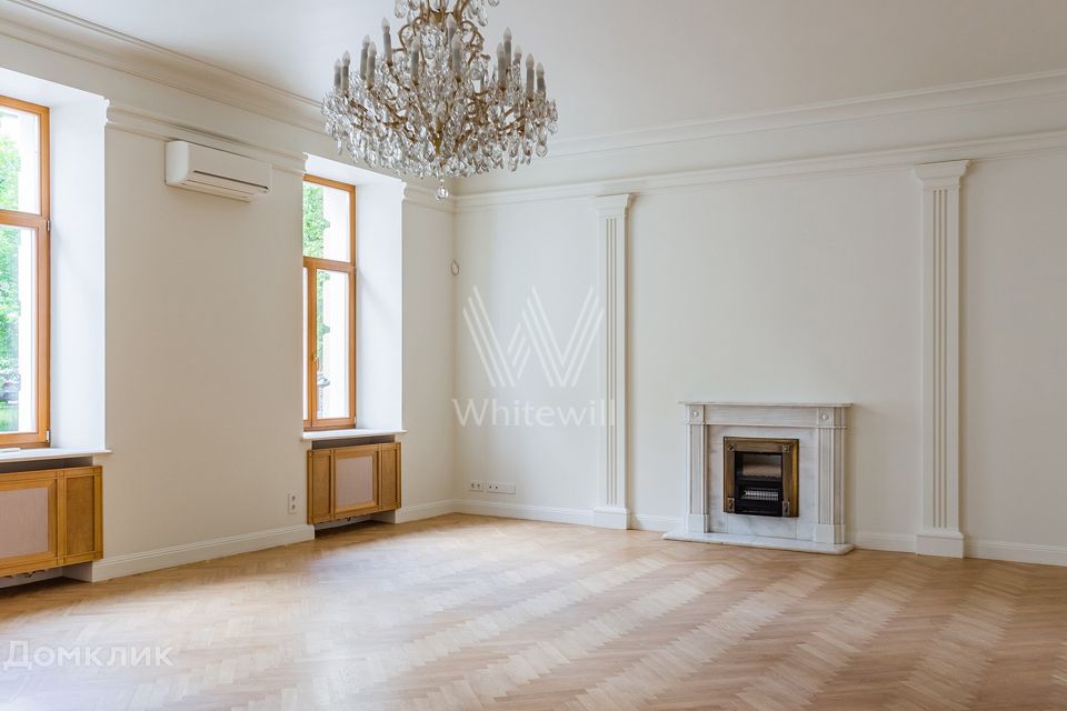 Сдаётся 5-комнатная квартира, 219 м²