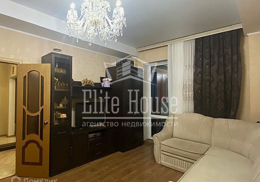 Продаётся 1-комнатная квартира, 44 м²