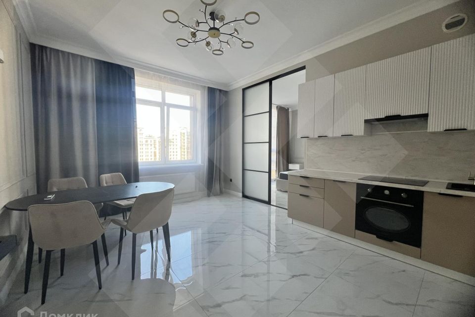 Сдаётся 2-комнатная квартира, 72 м²