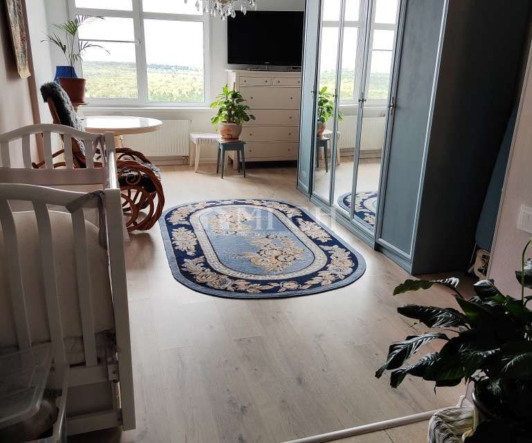 Продаётся 2-комнатная квартира, 56 м²
