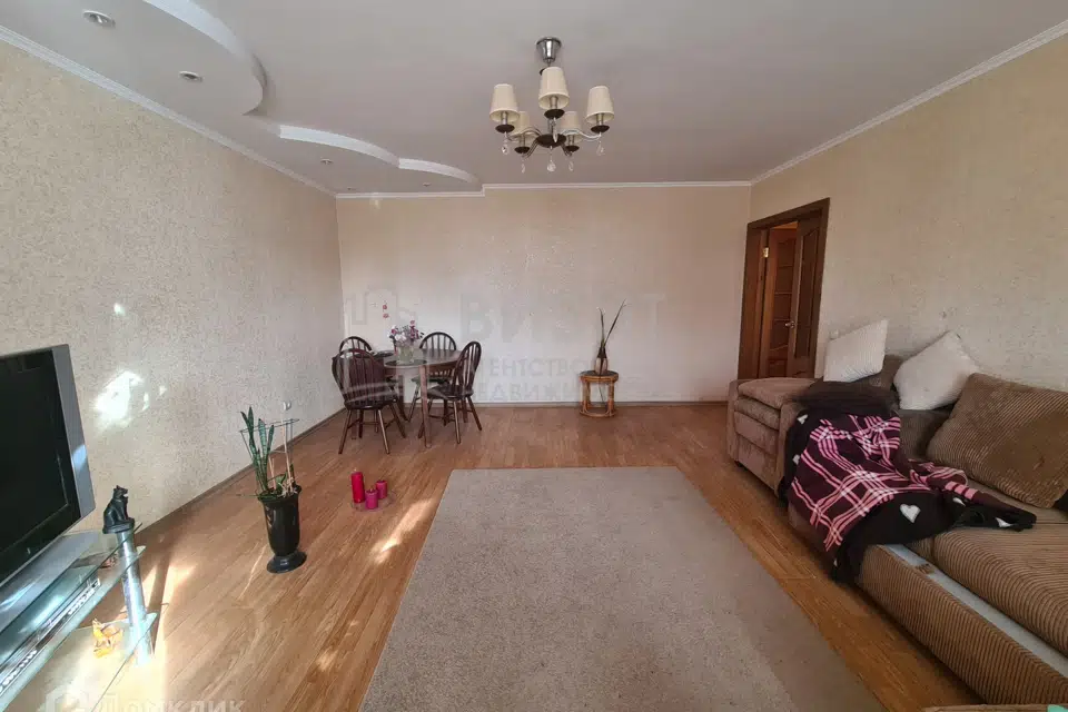Продаётся 3-комнатная квартира, 102.3 м²