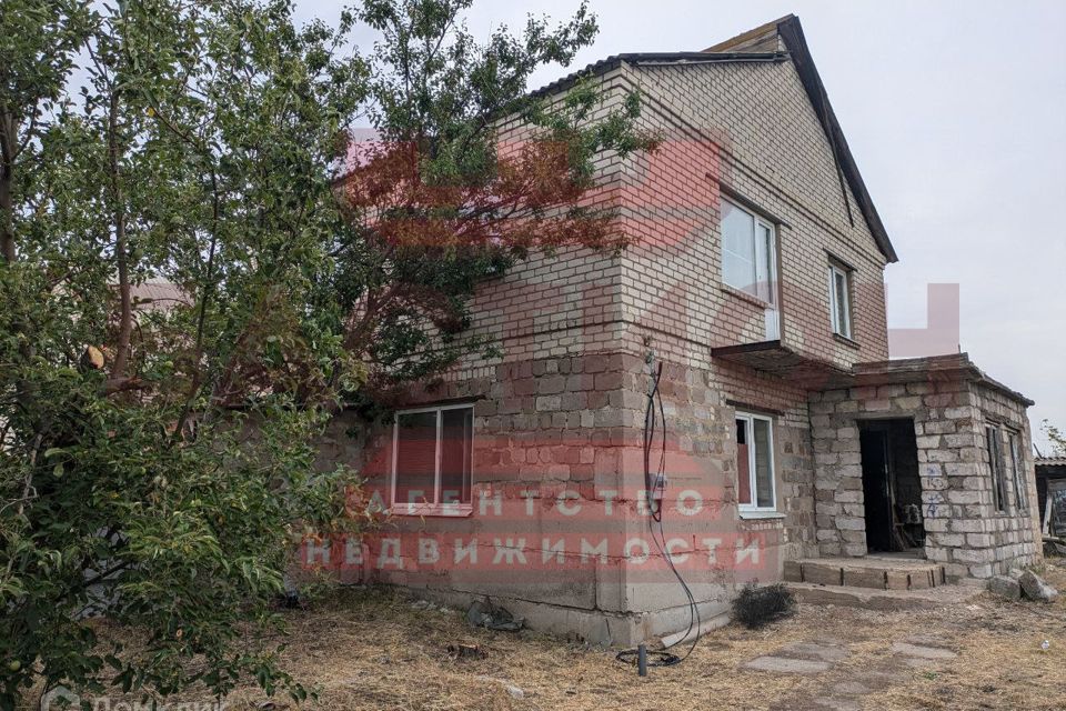 Продаётся 2-этажный дом, 140 м²